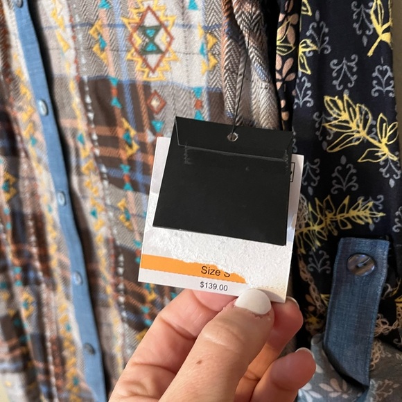 JOHN MARK Women’s Southwestern Style Embroidered Plaid Tunic NWT - Picture 6 of 8